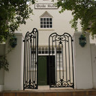 OUDE HUIS, BUILT IN 1852  IS ONE OF THE BEAUTIFUL HOUSES OF VILLIERSDORP